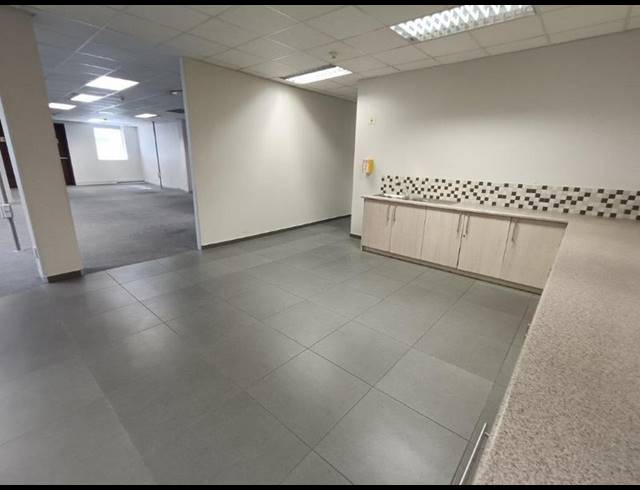 BUSINESS PROPERTY TO RENT IN CONSTANTIA KLOOF